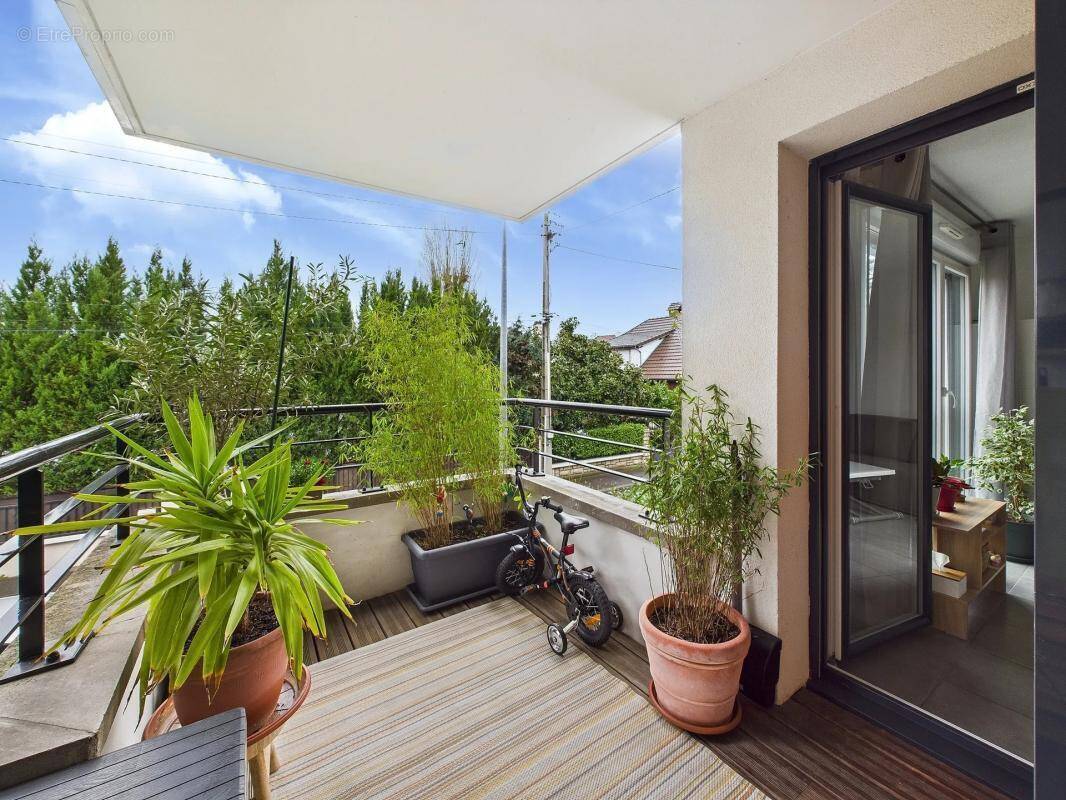 Appartement à LE BLANC-MESNIL