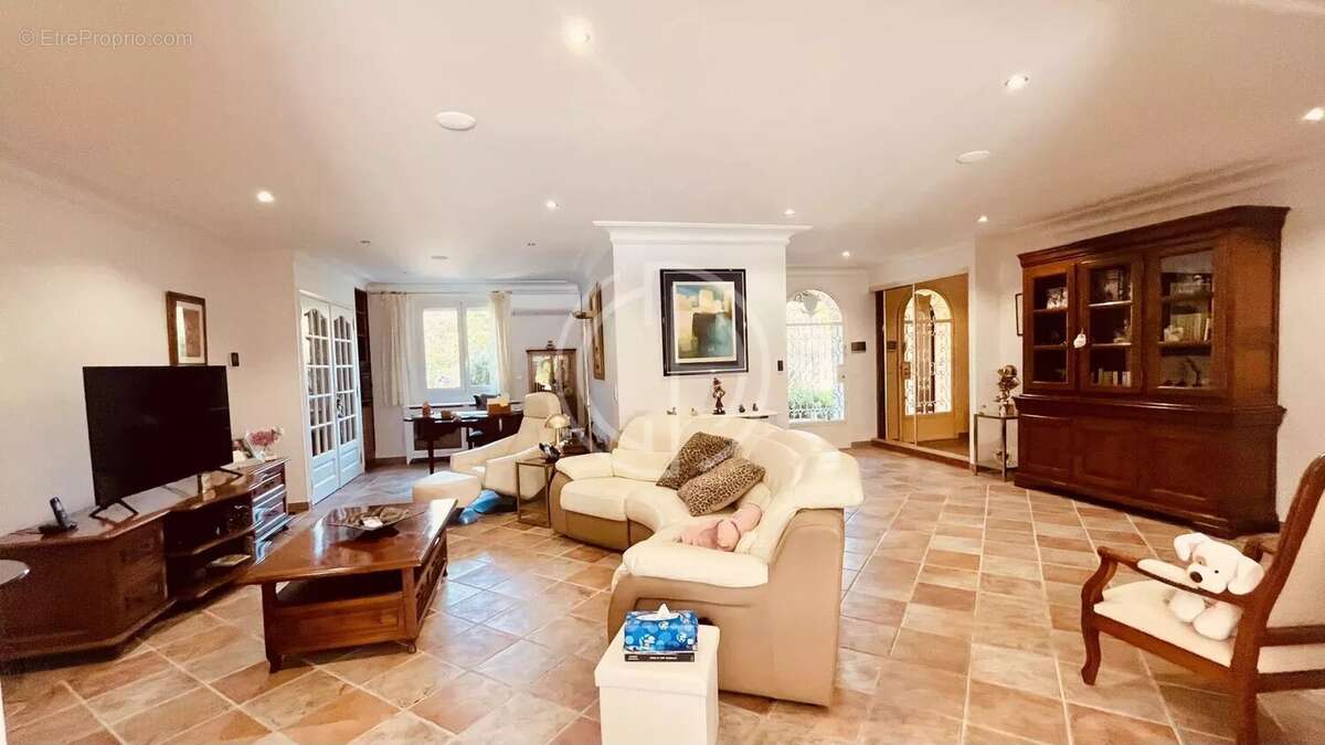 Maison à MOUGINS