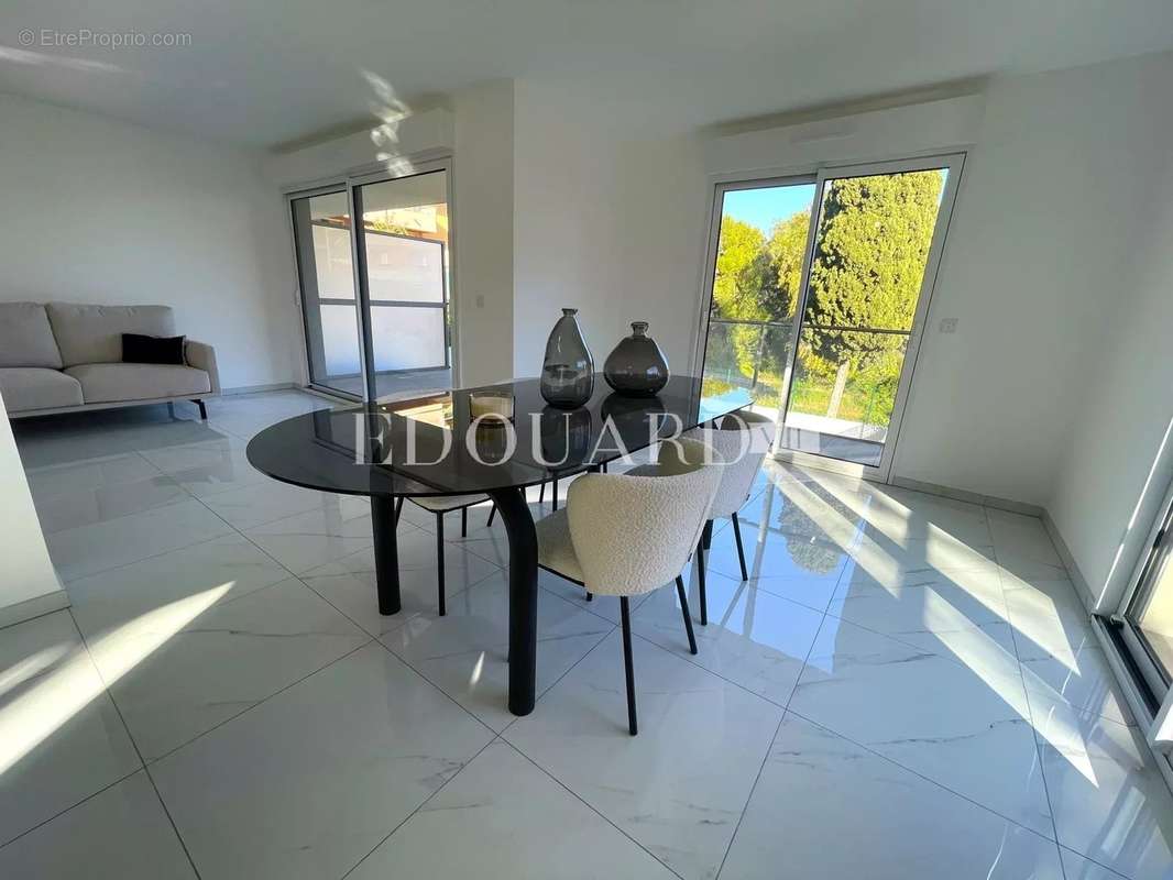 Appartement à ROQUEBRUNE-CAP-MARTIN