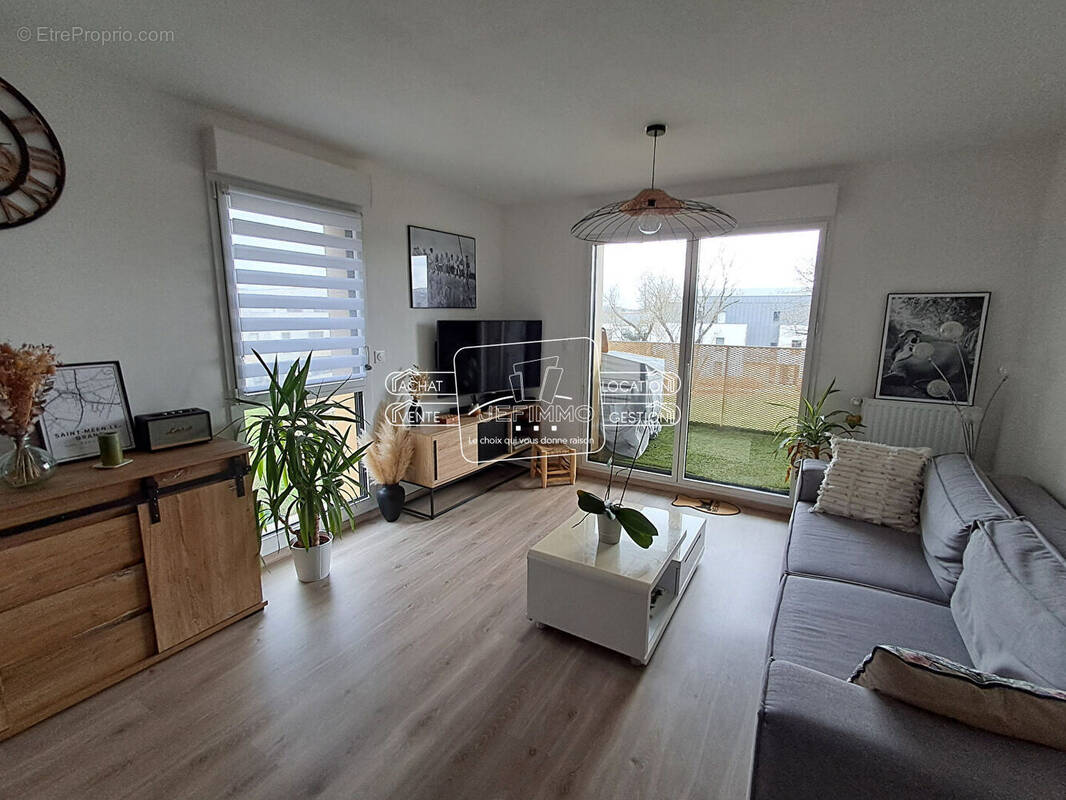 Appartement à SAINTE-LUCE-SUR-LOIRE