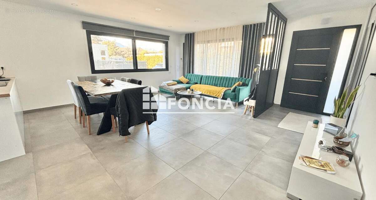 Maison à SCIONZIER