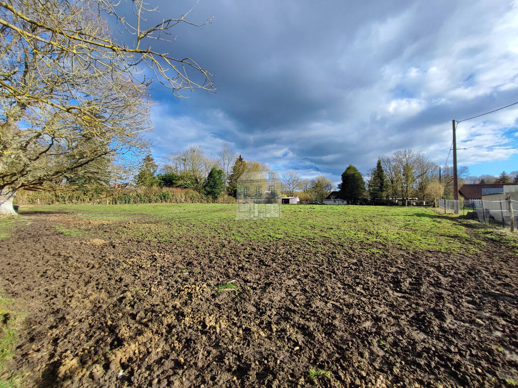 Terrain à BEAUMONT-LE-ROGER