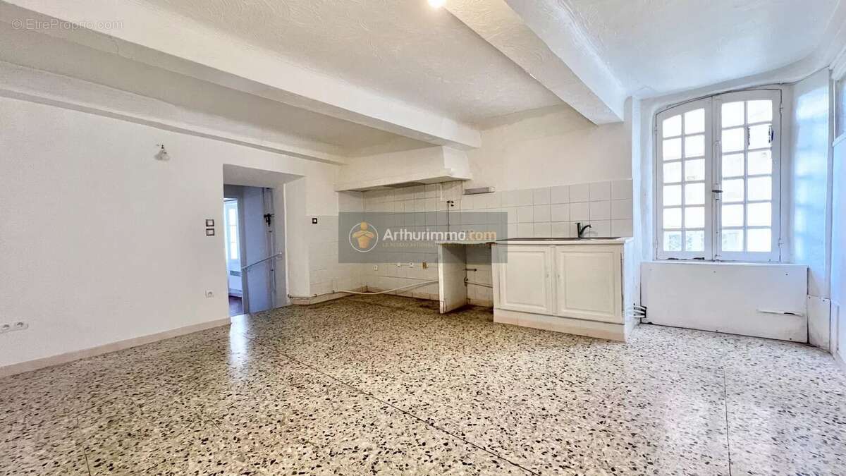 Appartement à PUGET-SUR-ARGENS