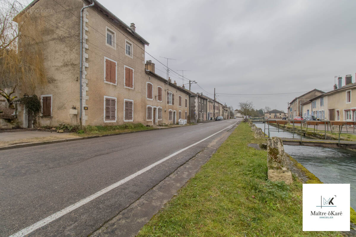 Maison à MAXEY-SUR-VAISE