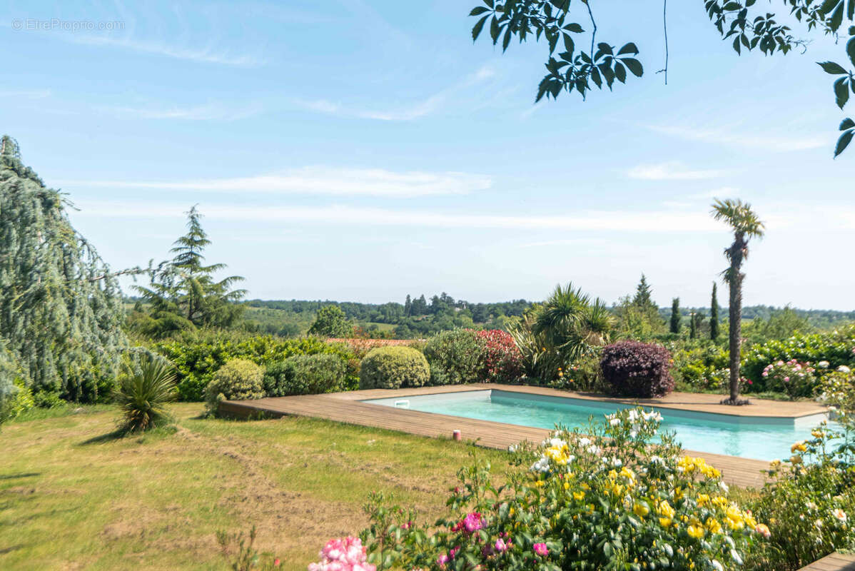 Maison à CARIGNAN-DE-BORDEAUX