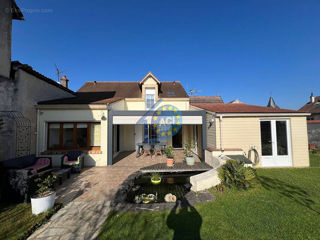 Maison à BUCHELAY