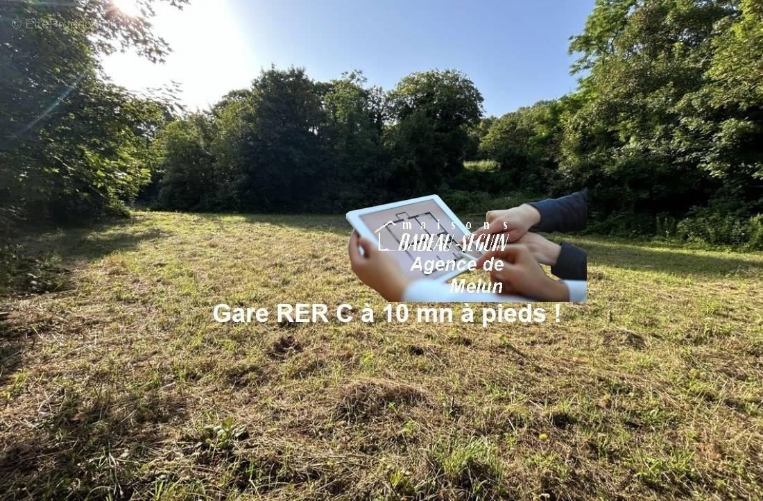 Terrain à ETAMPES