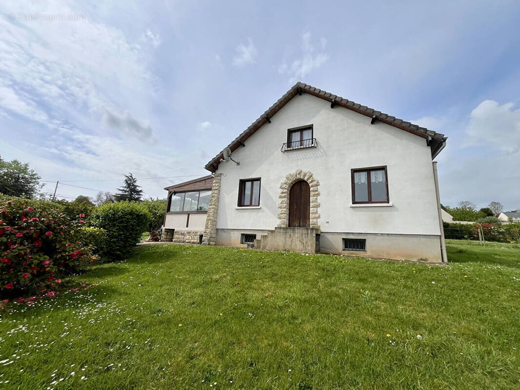 Maison à BALAGNY-SUR-THERAIN