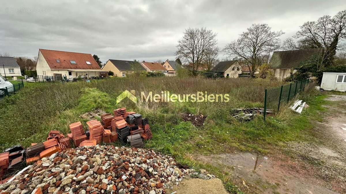 Terrain à VERMELLES