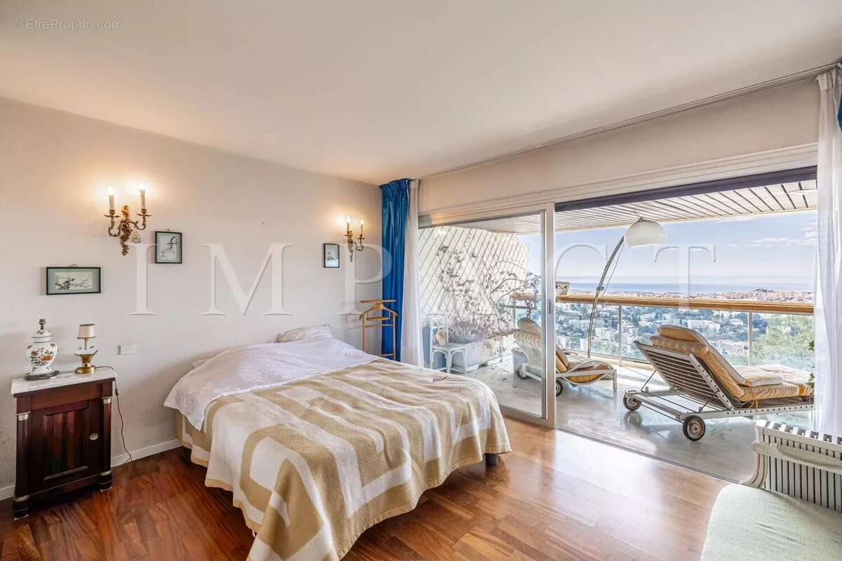 Appartement à LE CANNET
