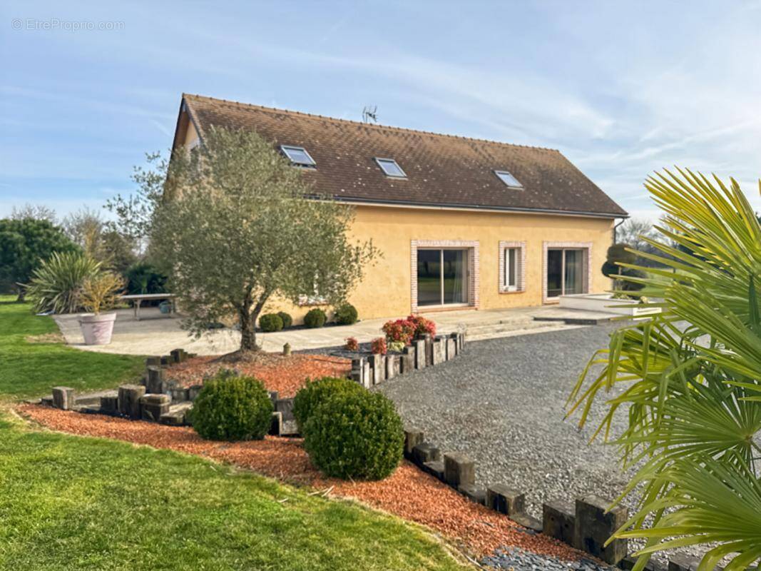 Maison à PARCE-SUR-SARTHE