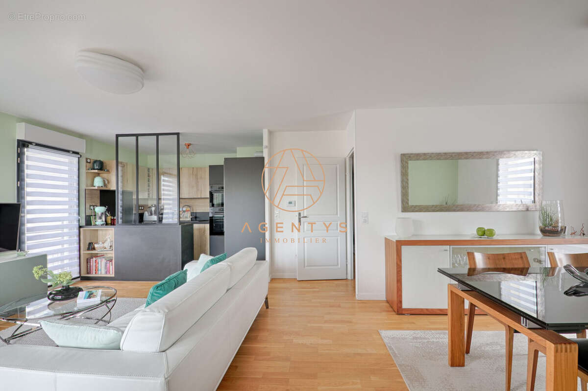 Appartement à SAINT-MAUR-DES-FOSSES