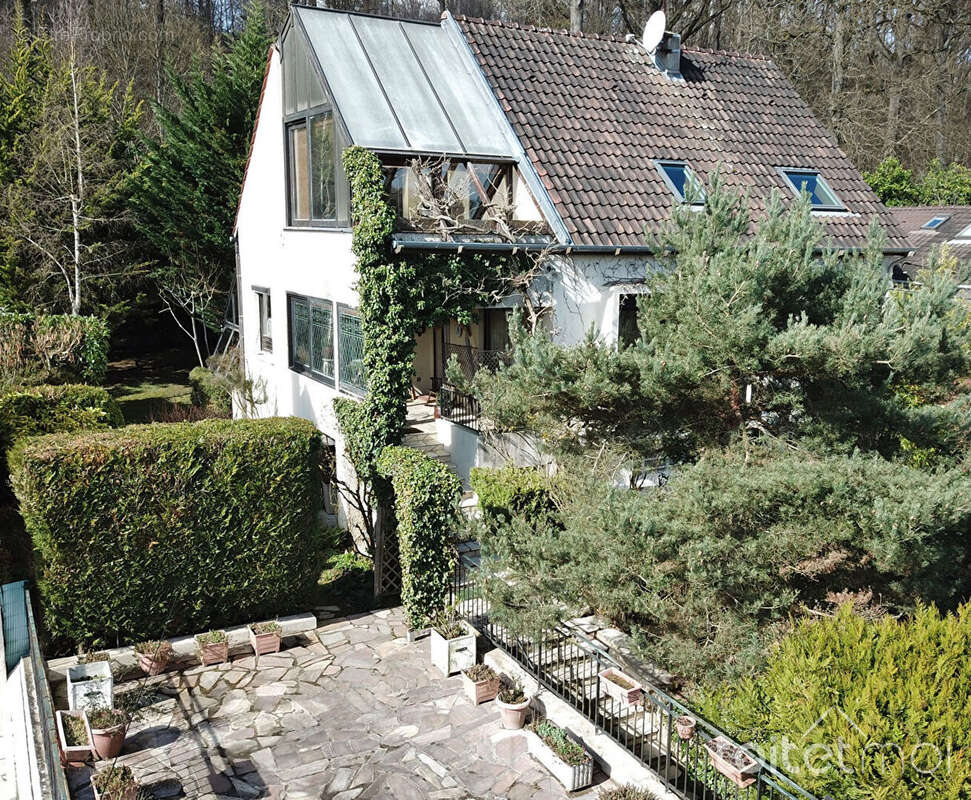 Maison à CHEVREUSE