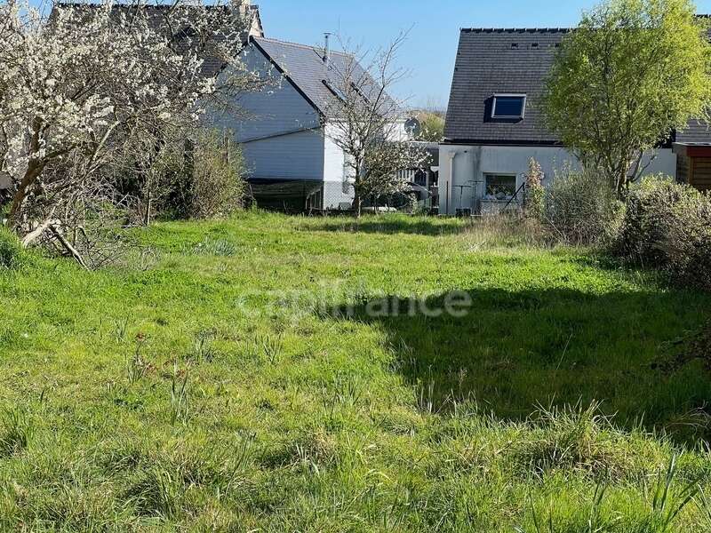 Terrain à TREGUEUX