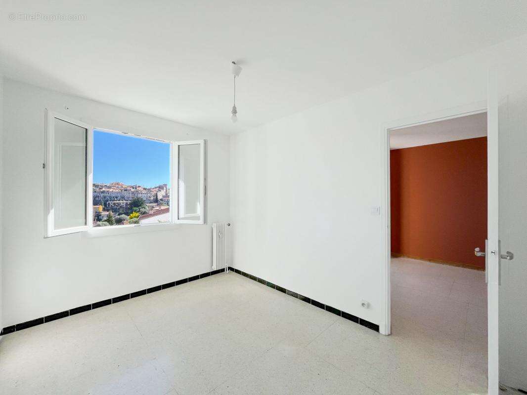 Appartement à VENCE