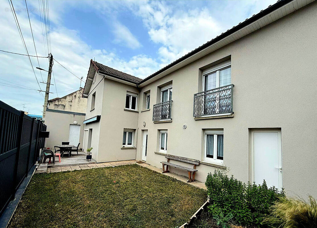 Maison à MONTLUCON