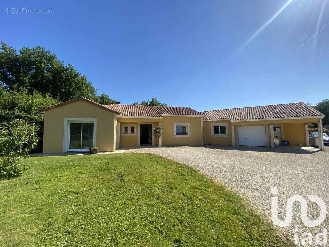 Photo 1 - Maison à LIGUGE