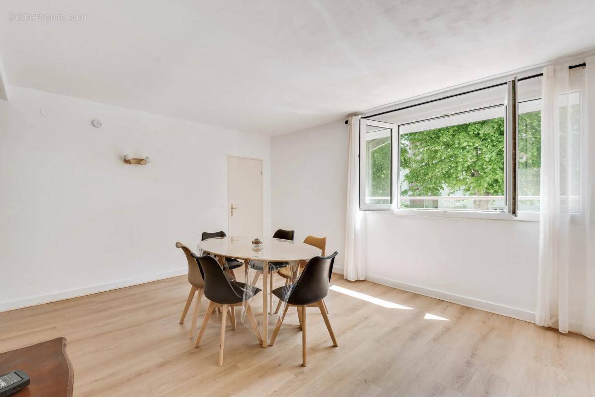 Appartement à THIAIS
