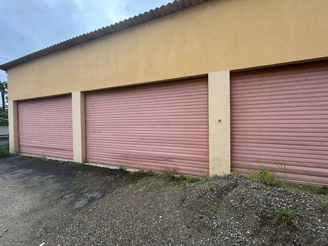 Parking à PAU
