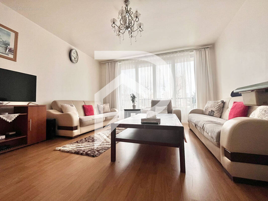 Appartement à EPINAY-SUR-SEINE
