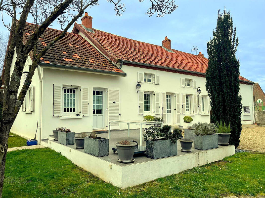 Maison à CHARNAY-LES-CHALON