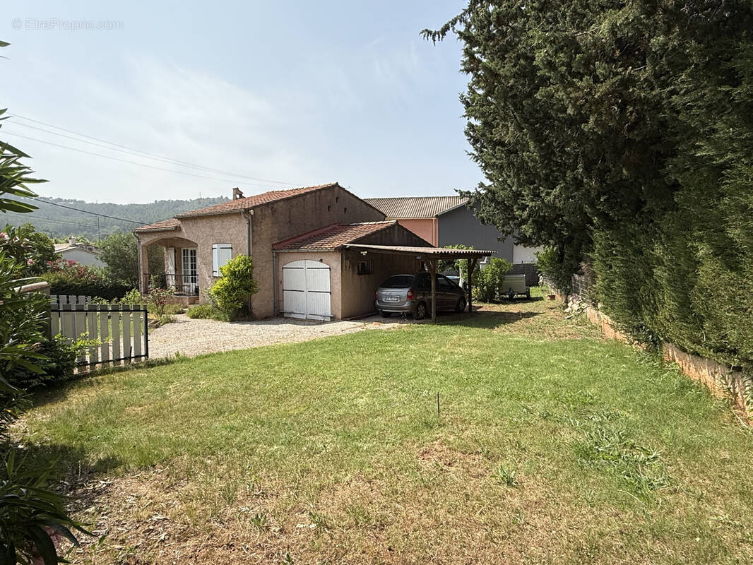 Maison à TARADEAU
