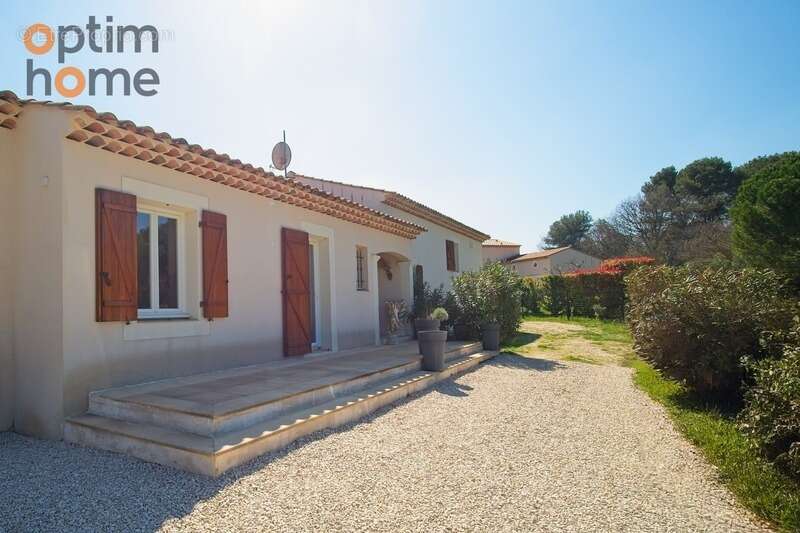 Maison à SIMIANE-COLLONGUE