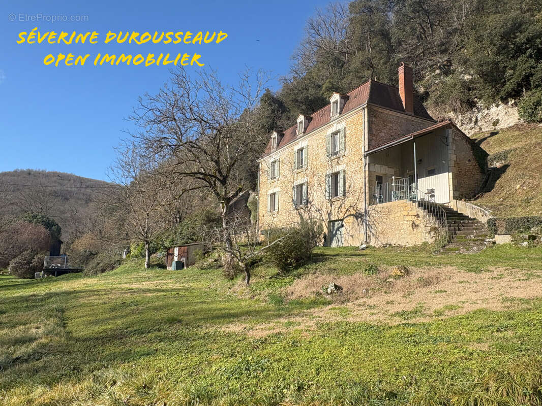 Maison à VEZAC