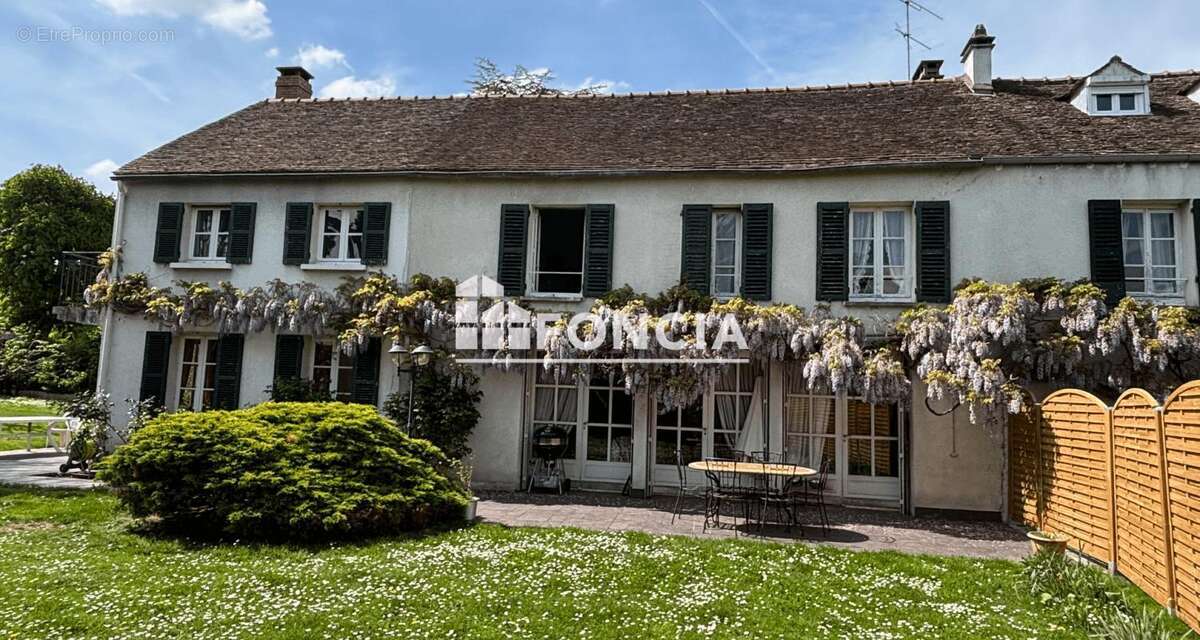 Maison à CHAMPCUEIL