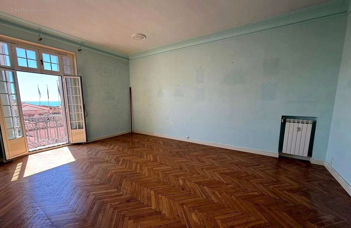 Appartement à MENTON