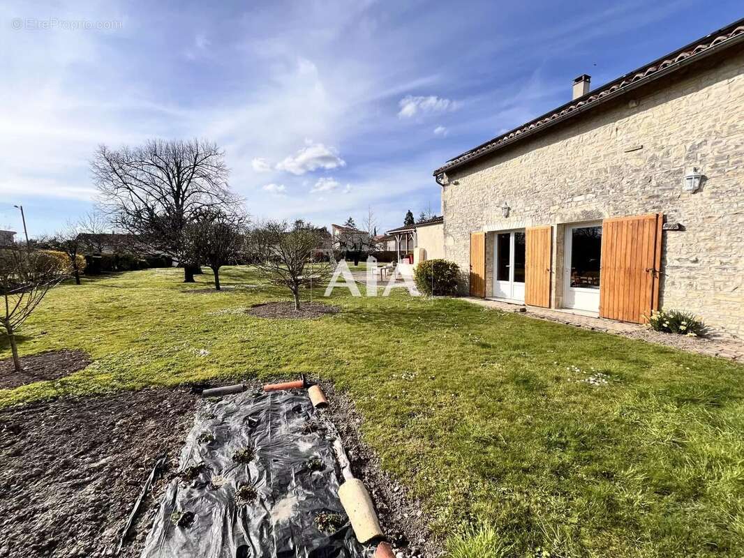 Maison à MAINE-DE-BOIXE