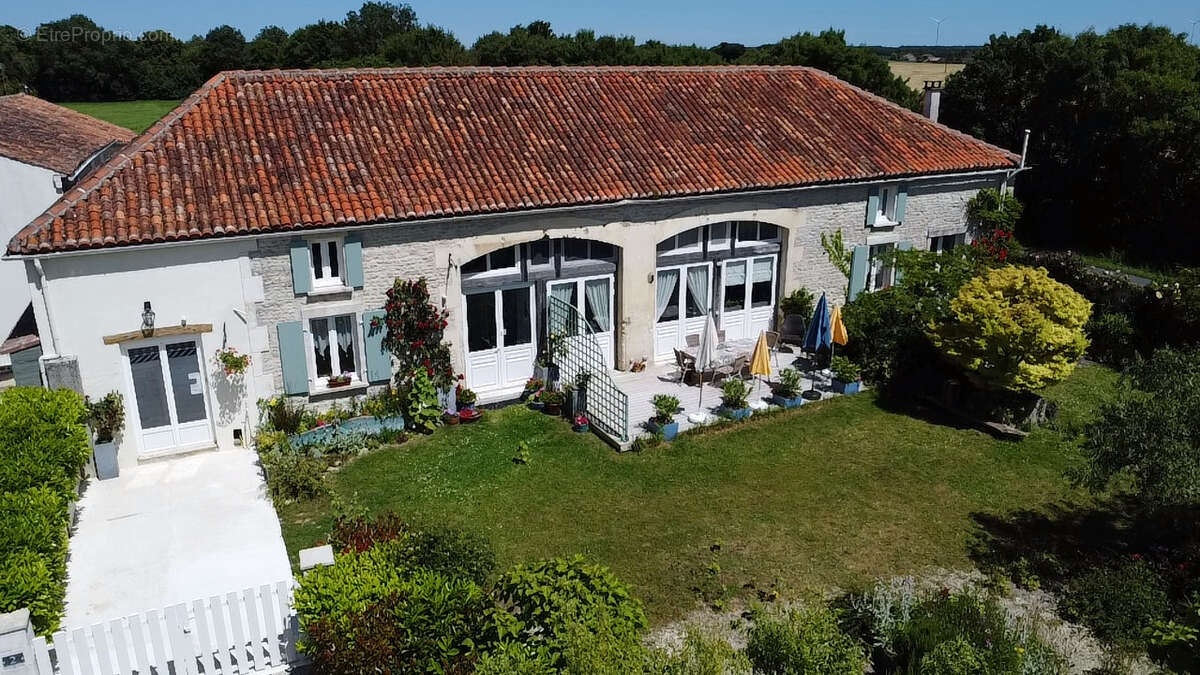 Maison à BRESDON