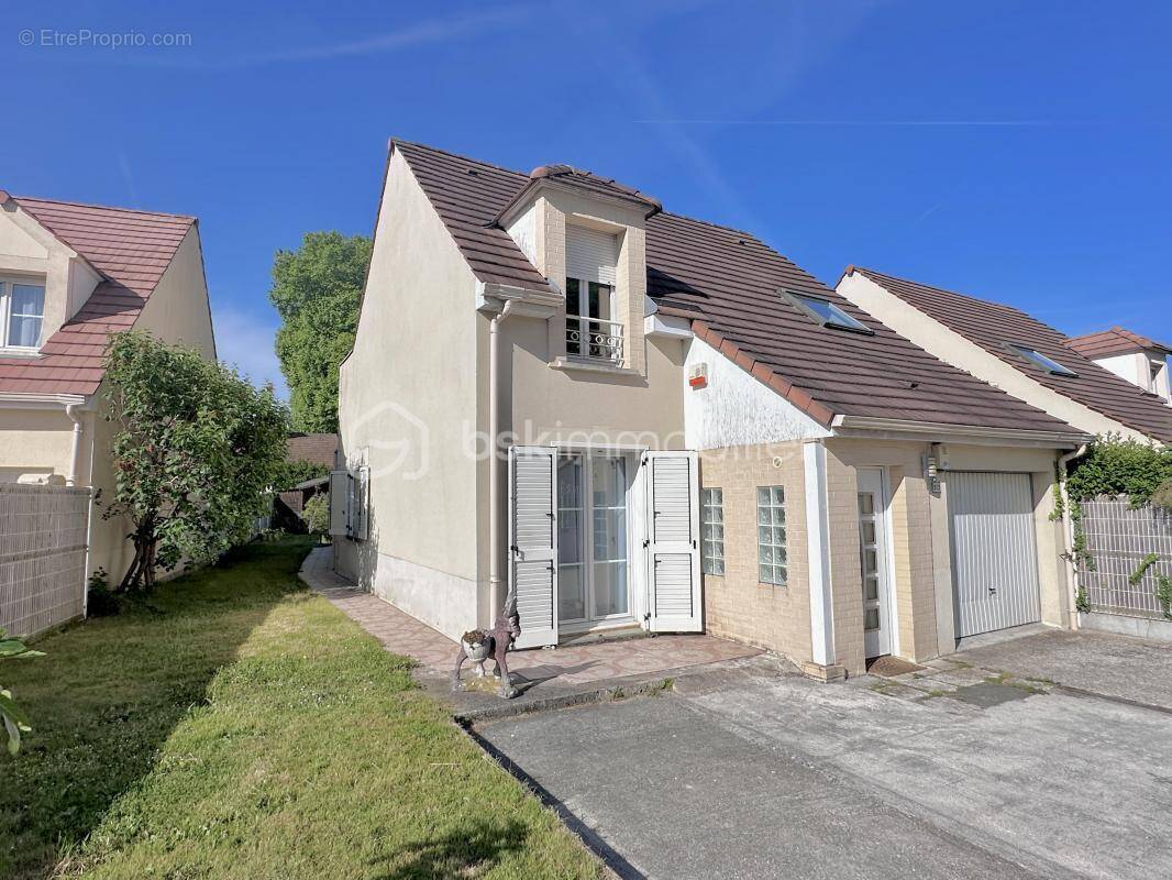 Maison à LIEUSAINT