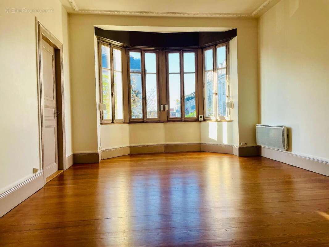   - Appartement à STRASBOURG