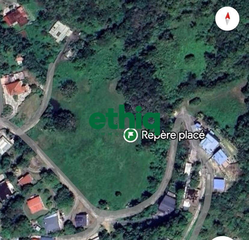 Terrain à LES ABYMES