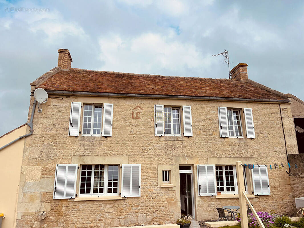 Maison à SAINT-SYLVAIN