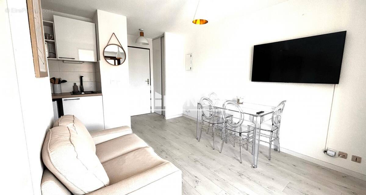 Appartement à SIX-FOURS-LES-PLAGES