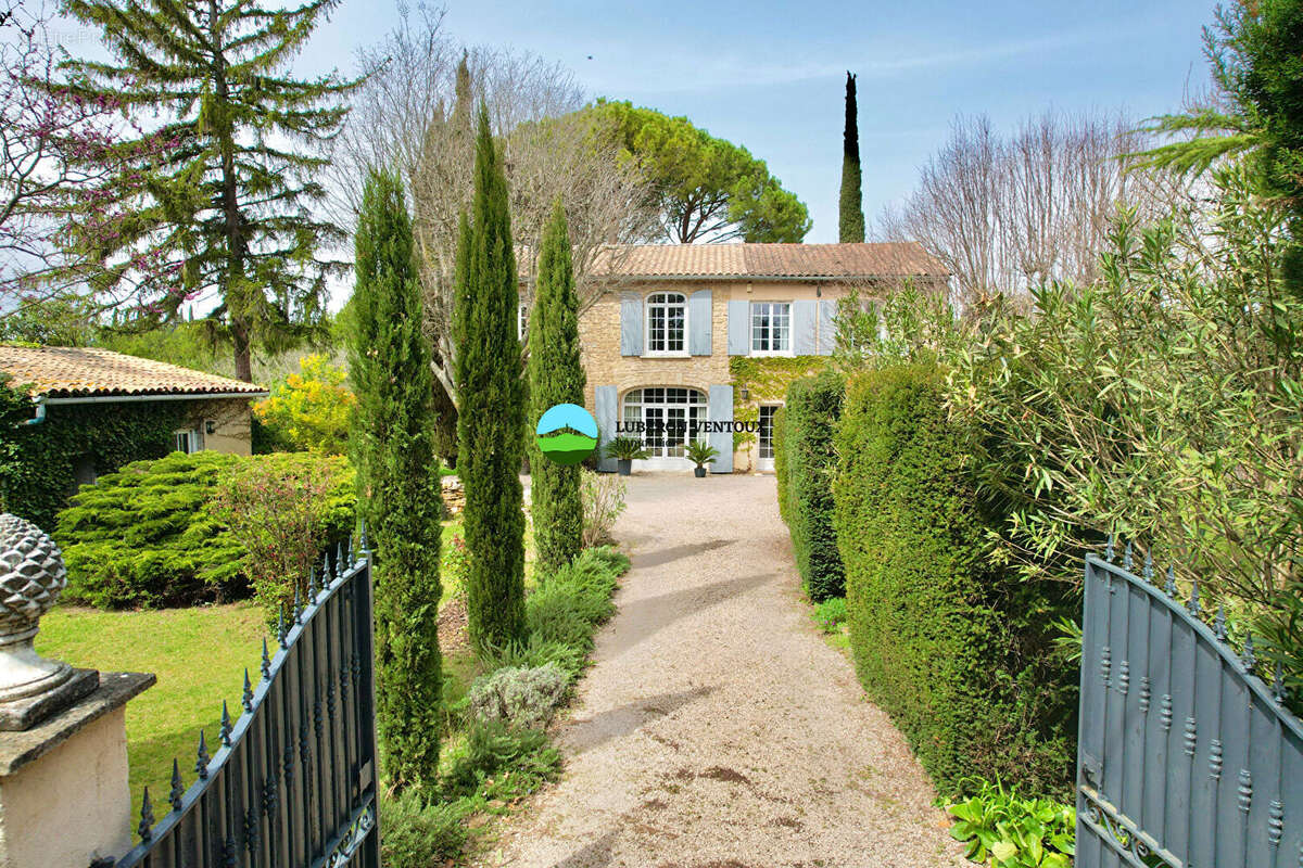 Maison à MONTEUX