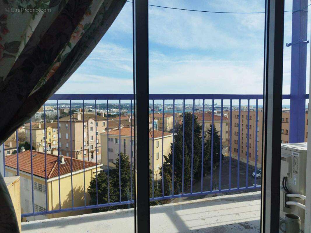 Appartement à PORT-DE-BOUC