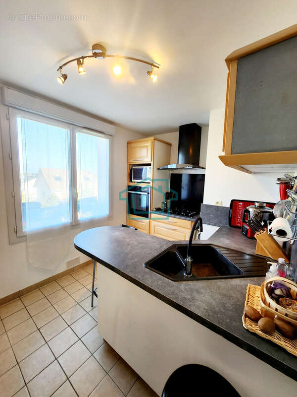 Maison à LA QUEUE-LES-YVELINES
