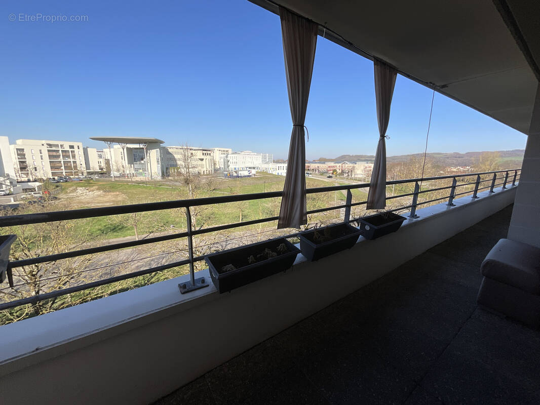Appartement à L&#039;ISLE-D&#039;ABEAU