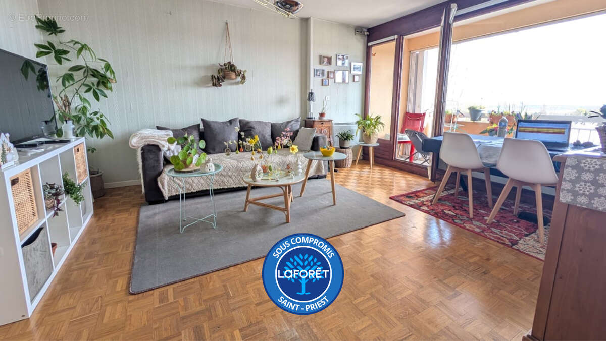 Appartement à SAINT-LAURENT-DE-MURE