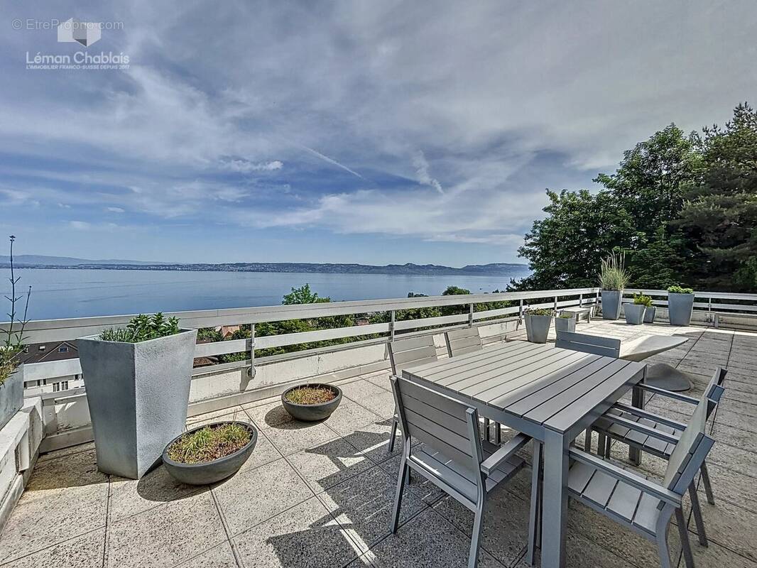 Appartement à EVIAN-LES-BAINS