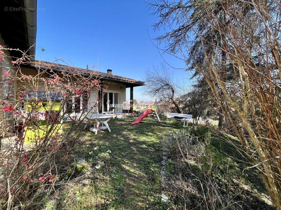 Maison à CHASSELAY