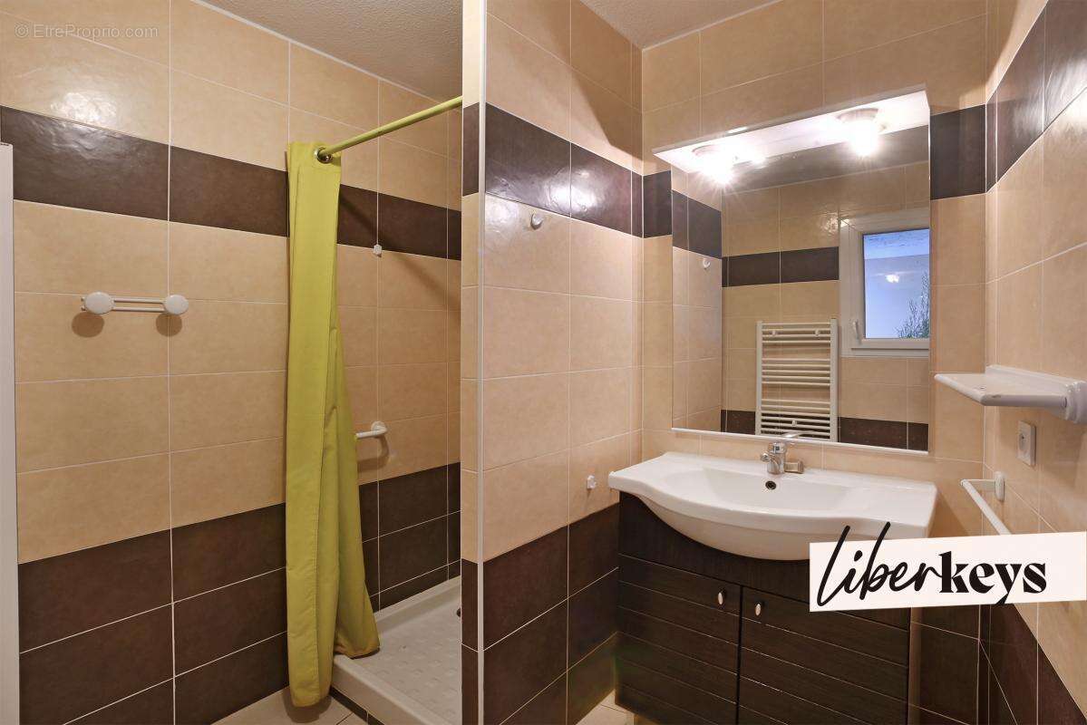 Appartement à ARAMON