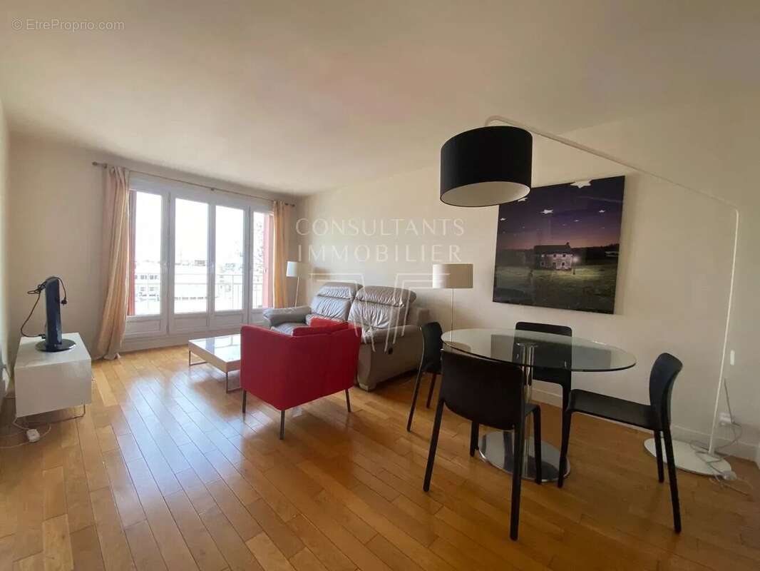 Appartement à PARIS-15E