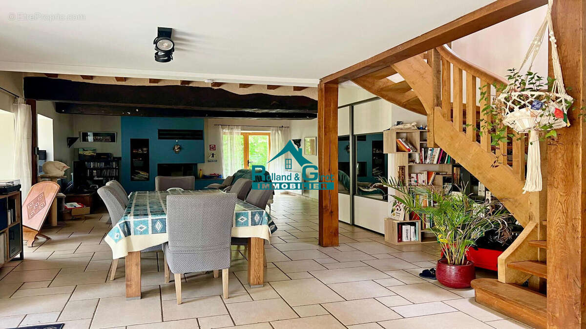 Maison à PIRE-SUR-SEICHE