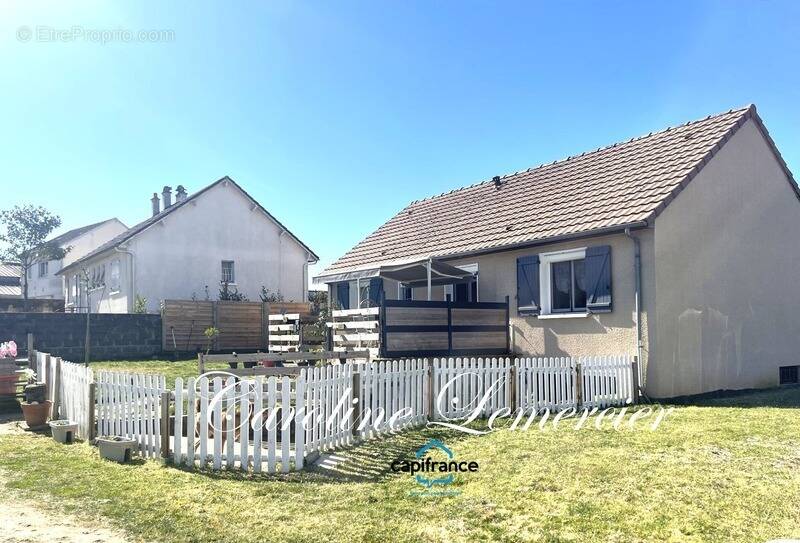 Maison à CONNERRE