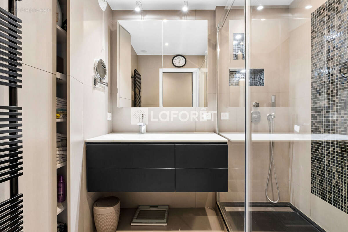 Appartement à SURESNES