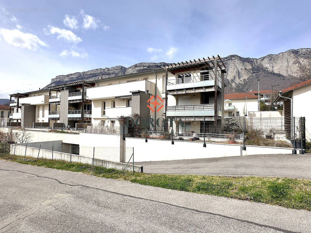 Appartement à SAINT-ISMIER